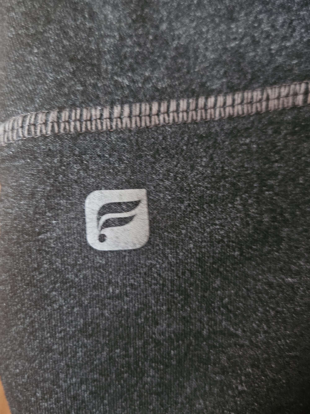 Fabletics Grey - Picture 3 of 3